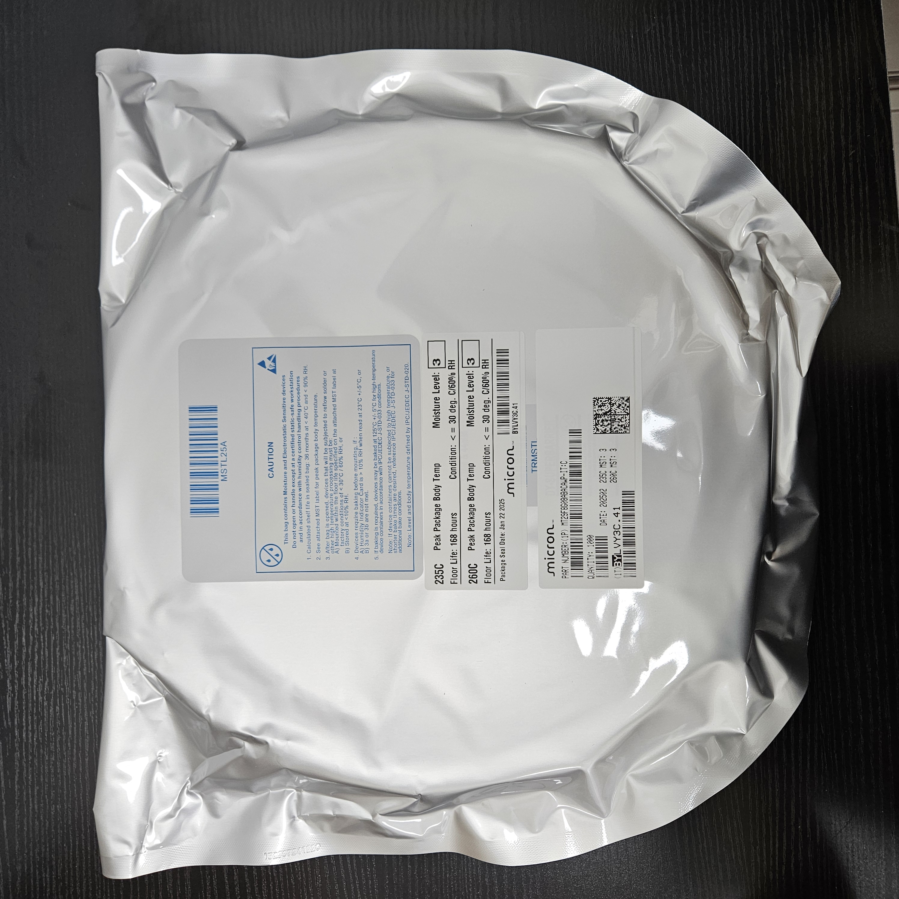 MT29F8G08ABACAWP-IT:C